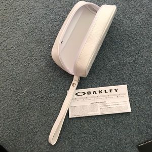 Oakley sunglasses hard case